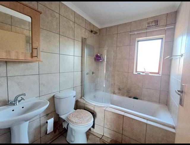 2 BEDROOM APARTMENT FOR SALE IN OLYMPUS AH